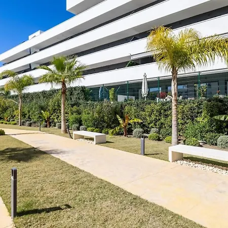 Sr Wellingtonia Centro * Estepona
